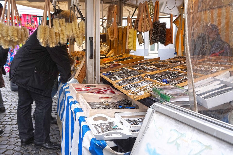 Der Schöppenmarkt zeichnet sich traditionell durch sein vielfältiges Angebot aus (Foto: Stadt Viersen)