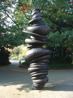 Skulptur "Wirbelsaeule" von Anthony Cragg, 1996