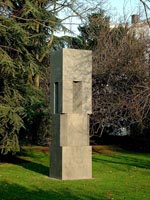 Skulptur "Monument" von Erich Heerich, 1989