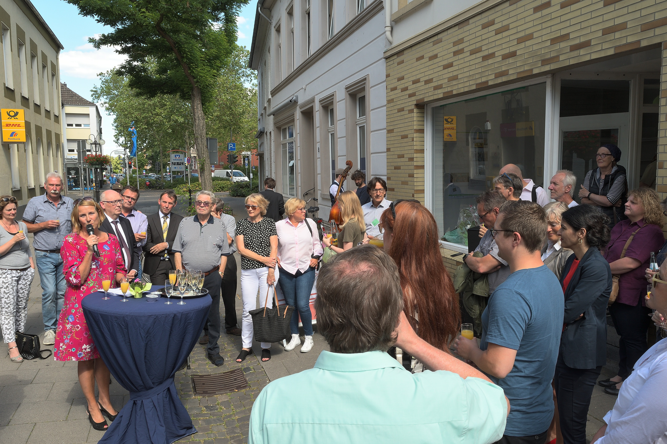 Gruppenbild während der Eröffnungsrede von Bürgermeistern Sabine Anemüller (Foto: Stadt Viersen)
