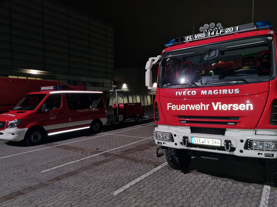 Die Feuerwehr Viersen im Hilfseinsatz in Düsseldorf (Foto: Feuerwehr Viersen)