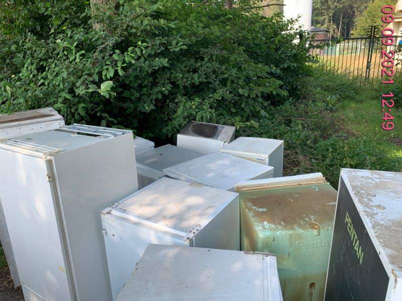 Illegal entsorgte Kühlschränke am Boisheimer Weg (Foto: Stadt Viersen)