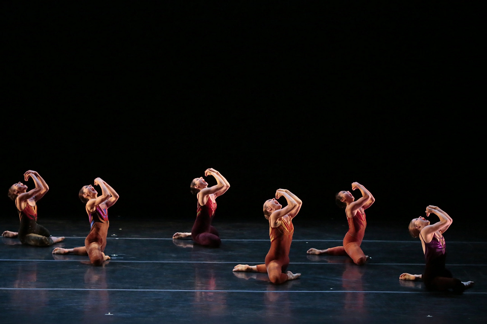 Die Limón Dance Company präsentiert ihr Programm zum 75. Jahrestag der Gründung (Foto: Beatriz Schiller)