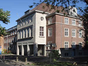rathaus bahnhofstraße