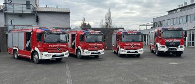 vier Feuerwehrautos
