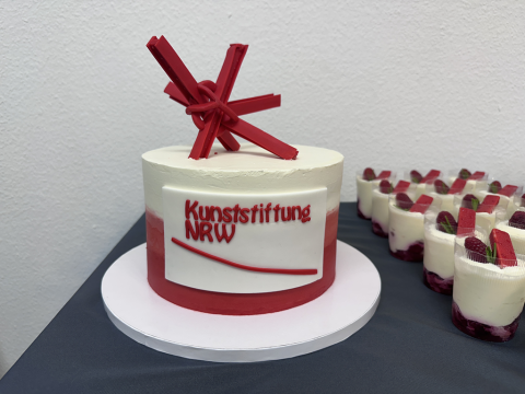 Ausschnitt vom Dessert-Angebot nach der Feierstunde in der Städtischen Galerie (Foto: Stadt Viersen)